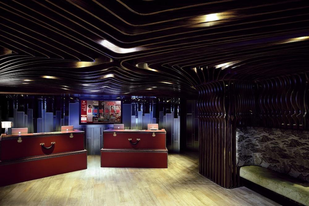 Kew Wanchai 4* Гонконг