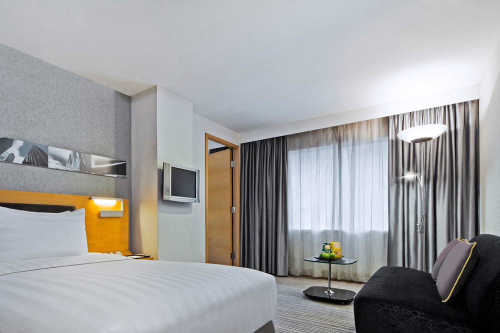 Kew Wanchai 4*